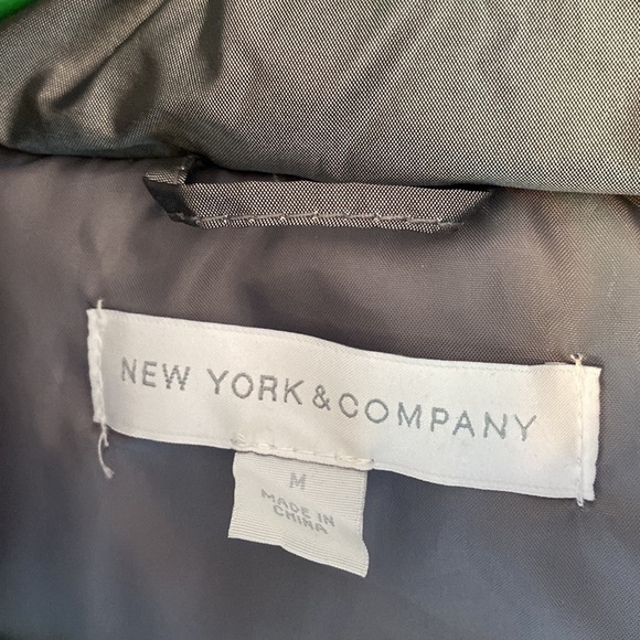 Hooded gray silver puffer vest - Picture 3 of 4